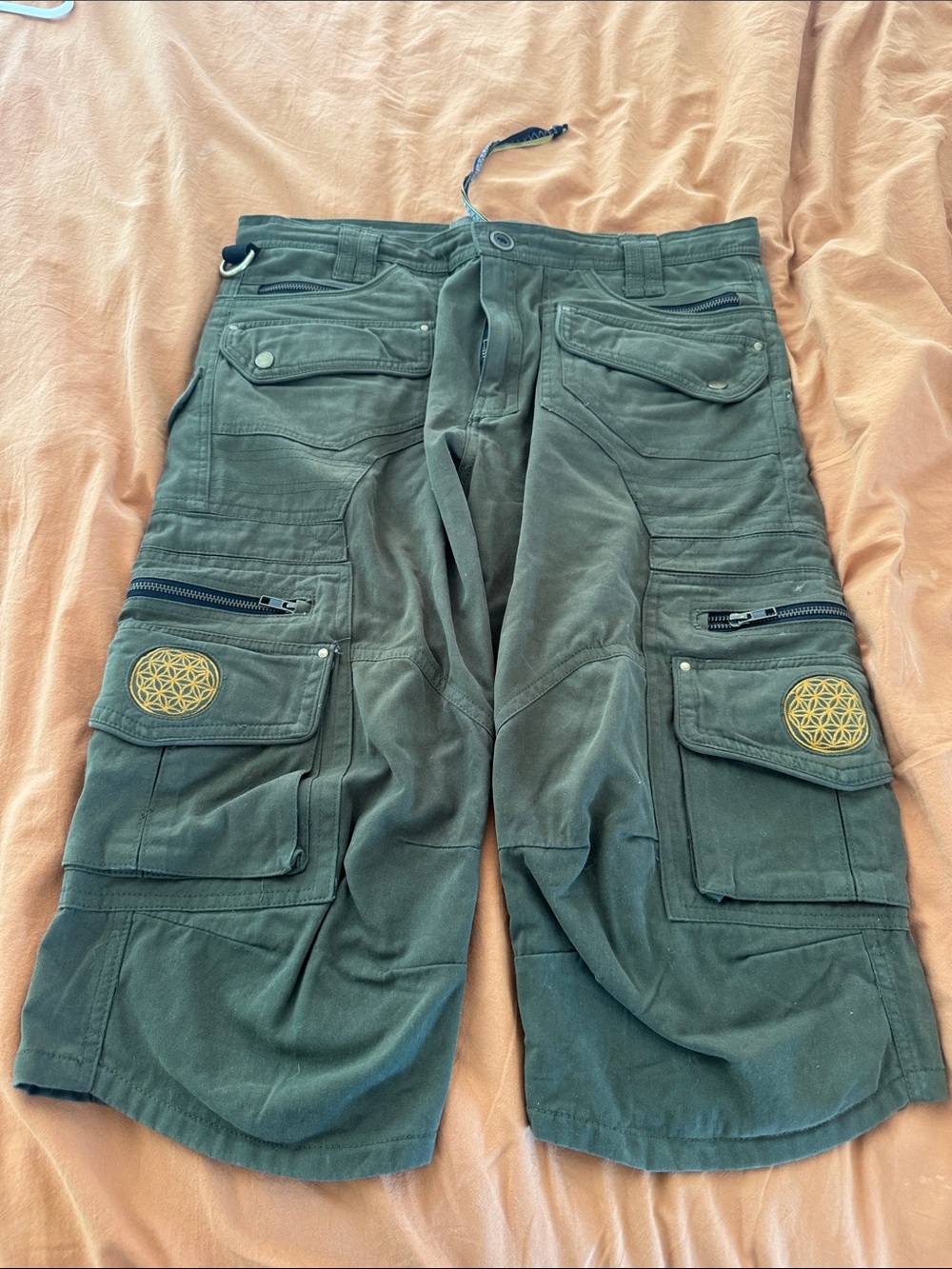 Men's Green Cargo Shorts with Embroidered Flower of Life Sacred Geometry Patch L